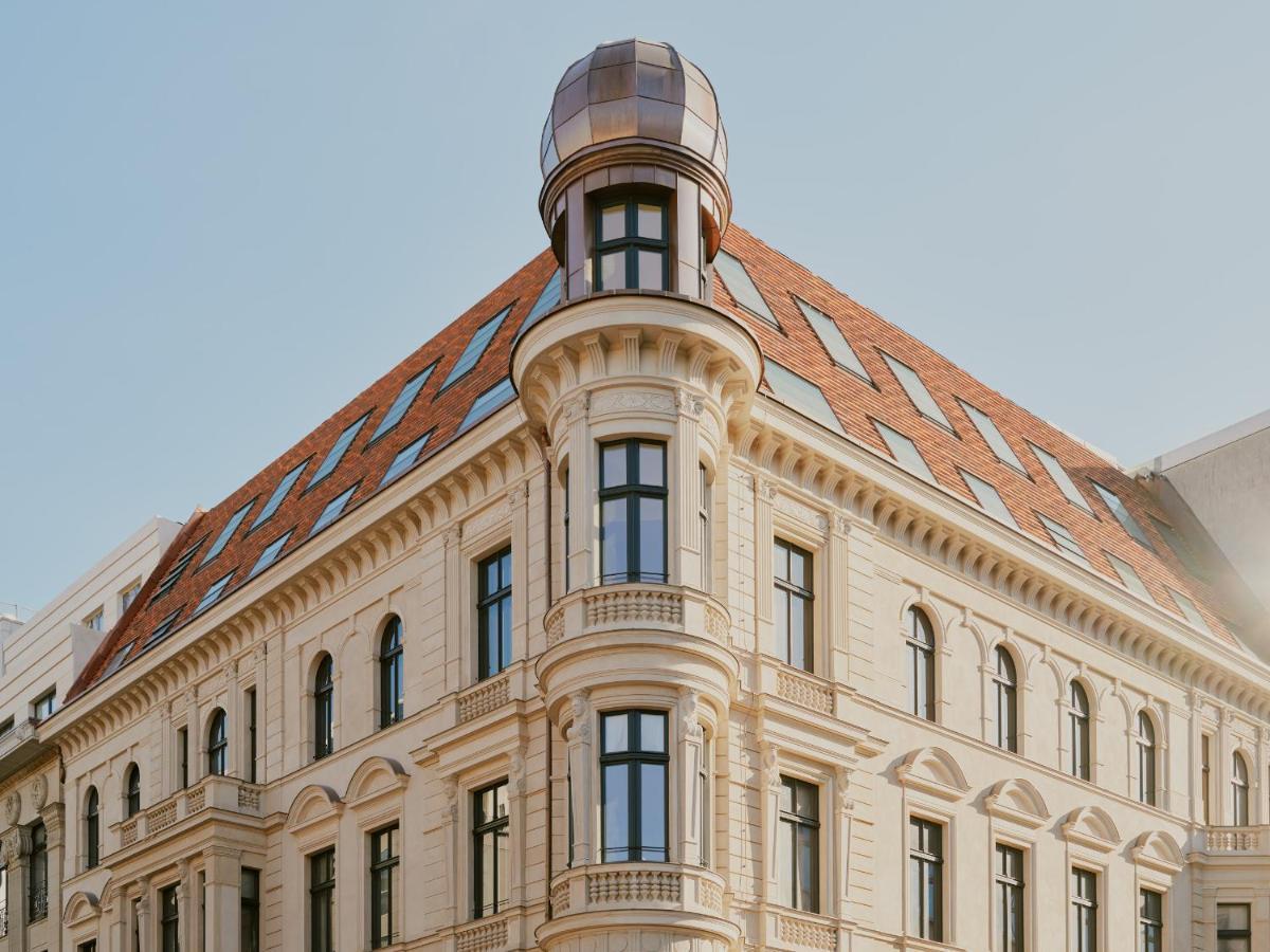 Boutique Hotel Chateau Royal Берлин Экстерьер фото The building of the German National Museum of Photography in Cologne