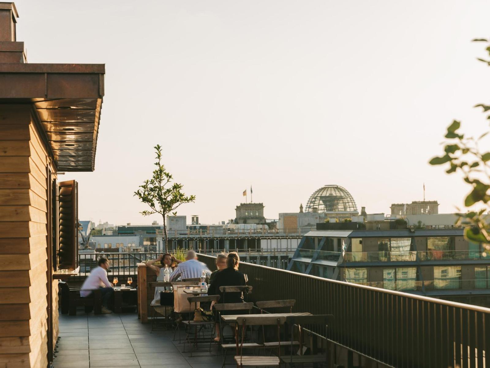 Boutique Hotel Chateau Royal Берлин Экстерьер фото The rooftop bar at the Standard London