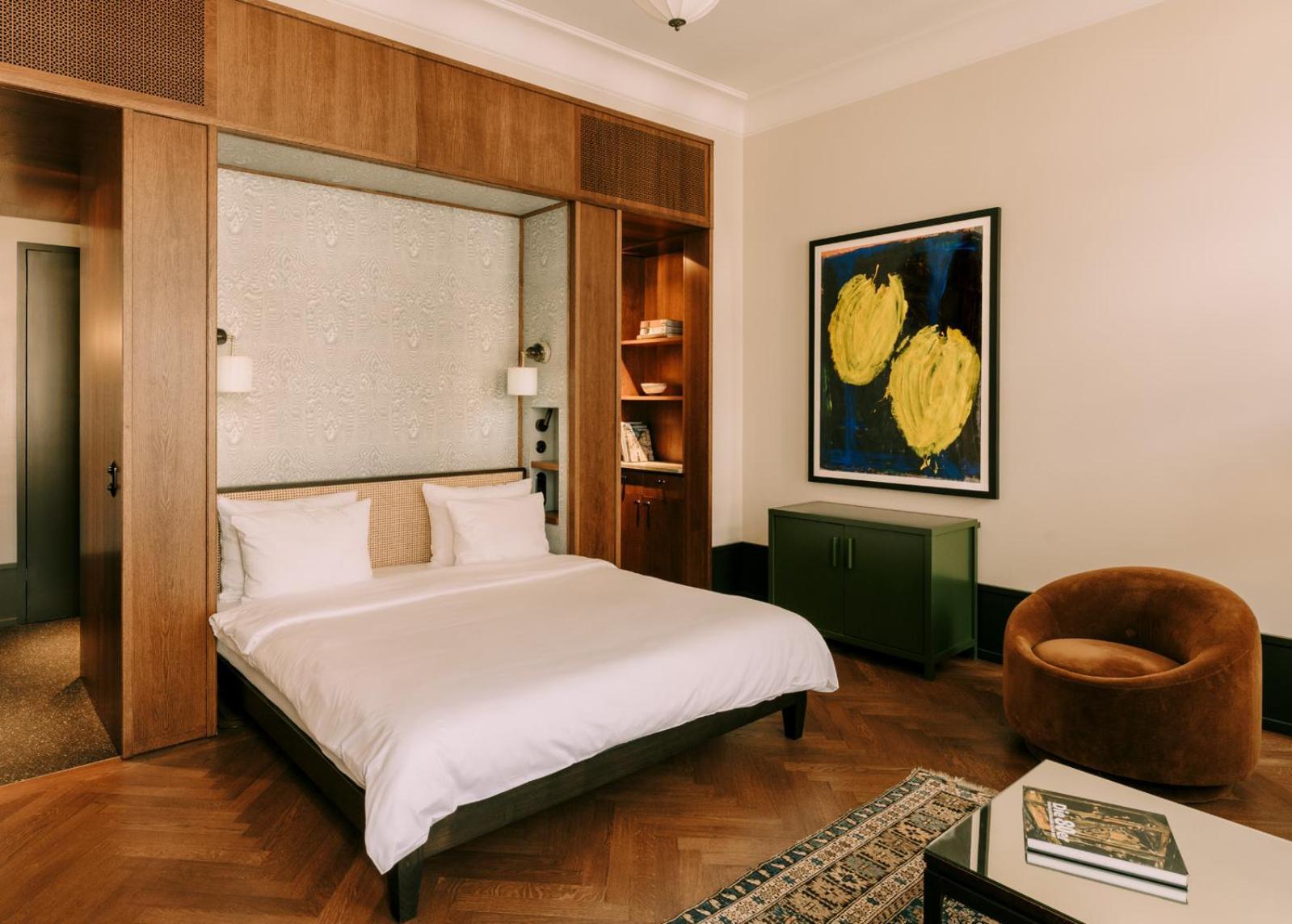 Boutique Hotel Chateau Royal Берлин Экстерьер фото A bedroom at the hotel