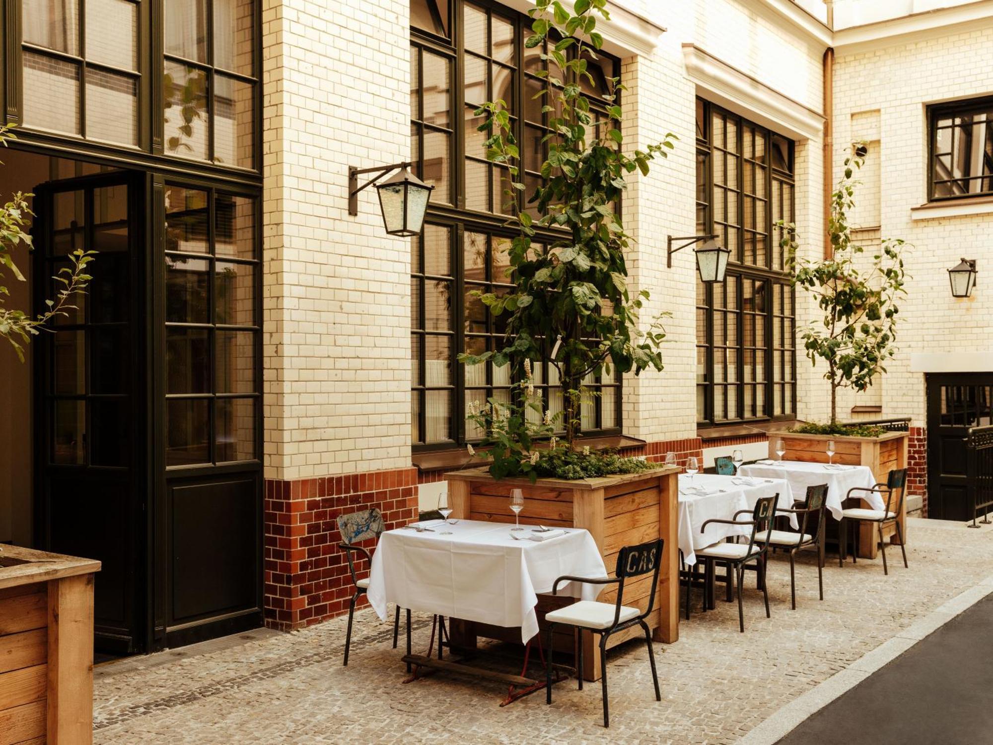 Boutique Hotel Chateau Royal Берлин Экстерьер фото Restaurant AOC